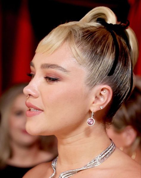 Florence Pugh Piercing, The Oscars, Florence Pugh, Ear Candy, Earings Piercings, Ear Piercings, Florence, Piercings, Candy