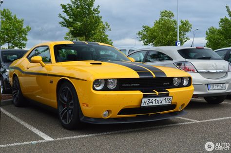 Dodge Challenger Yellow, Yellow Challenger, Purple Challenger, Cars Dodge Challenger, Challenger Srt8 392, Yellow Mustang, Dodge Challenger Black, Dodge Challenger Srt8, 2012 Dodge Challenger