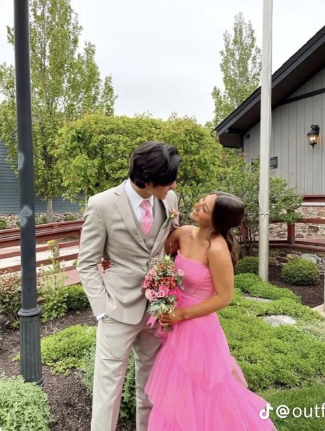 Prom Date Outfits Matching, Pink Hoco Dress With Date, Gray And Pink Prom Couple, Pink Prom Dress Couple Pictures, Pink Senior Prom Dress, Spinning Prom Pictures, Formal Pictures Couples Pic Ideas, Pink Prom Inspo Couple, Matching Pink Prom Outfits