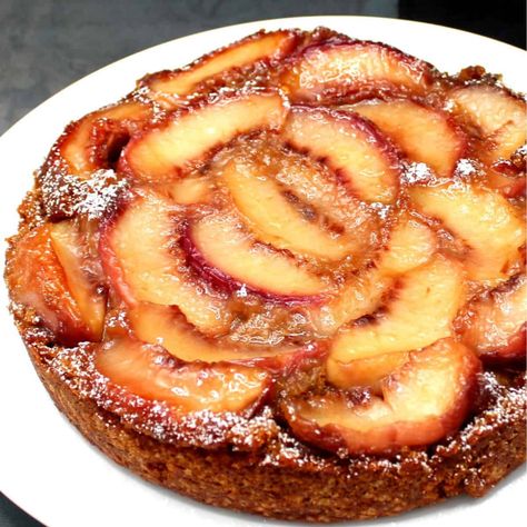 Vegan Peach Upside Down Cake, Peach Cake Vegan, Vegan Peach Cake, Vegan Peach Recipes, Vegan Peach Pie, Peach Recipes Dessert, Peach Upside Down Cake, Vegan Breads, Vegan Peach