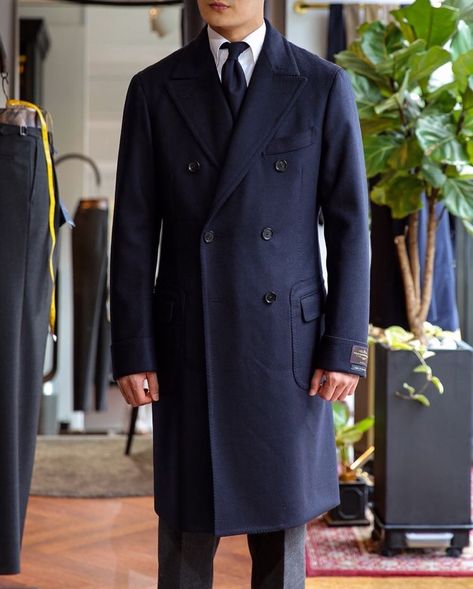 Men Work Outfits, Men Overcoat, Leather Jacket Outfit Men, Older Mens Fashion, Drip Fits, Polo Coat, Overcoat Men, Minimalist Fashion Men, Men Coat