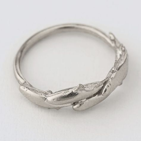 Fish Rings, Shoal Of Fish, Unique Ring Designs, Fish Ring, Whale Necklace, Fish Jewelry, Nature Inspired Rings, Designer Rings, Fine Ring