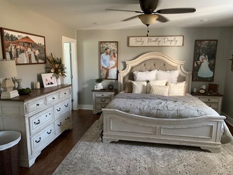 Raelynn Bedroom Set, King Bed Layout Bedrooms, Cheap Farmhouse Bedroom Makeover, Vanity Ideas Bedroom Farmhouse, Tan Beige Bedroom Ideas, 16x16 Bedroom Layout, Country Romance Bedroom, Small Master Bedrooms Decor Farmhouse, Bedroom Furniture Layout Master