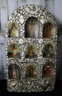 Latin Folk Art, Art Niche Decorating Ideas, Shrines And Altars Ideas, Mexican Altar, Mexican Catholic Art, Latin American Folk Art, Wall Shrines, Mexican Folk Art Decor, Mexican Folk Art Painting