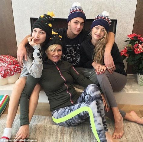 Inside the scandalous secrets of The Hadid Family (a deep dive) Hadid Family, Anwar Hadid, Yolanda Foster, Yolanda Hadid, Bella Gigi Hadid, Bust A Move, Hadid Sisters, Hadid Style, Img Models