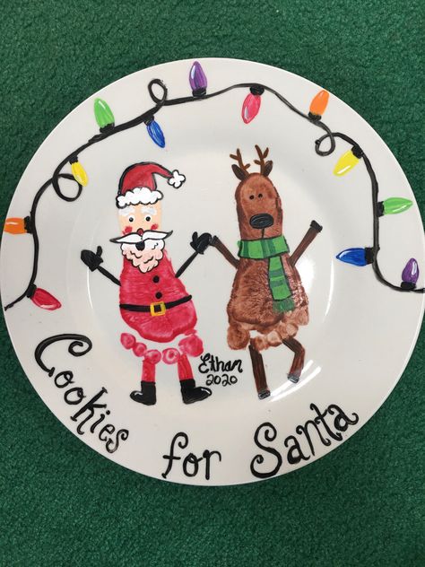 Handprint Cookies For Santa Plate, Santa Cookie Plate Diy Kids, Handprint Santa Cookie Plate, Cookies For Santa Plate Handprint, Cookies For Santa Plate Diy, Santas Cookie Plate Diy, Baby Santa Cookie Plate, Baby Keepsake Crafts, Santa Cookie Plate