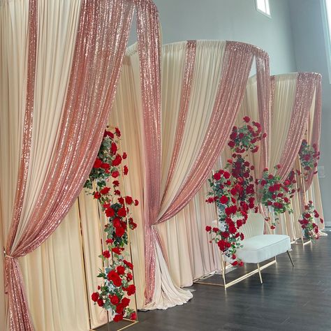 #diyweddingdecor #diyweddingideas #weddingdesign #diy #diywedding #weddingdecor #weddingdecorations #weddingdecorationideas #haldiceremony #weddingplanning #silkflowers #floraldesign #luxurywedding #weddingday #weddingceremony #floral #mehndi #floralframe #indianweddings #weddinginsta #weddinginstagram #pakistaniwedding #backdrop #floralgarland #floralcanopy #floralinstallation #mehndi #shaadi #desiwedding Curved Backdrop, Royal Blue Wedding Theme, Princess Centerpieces, Floral Mehndi, Modern Backdrop, Diy Wedding Backdrop, Church Decorations, Raw Fabric, Beauty Room Design