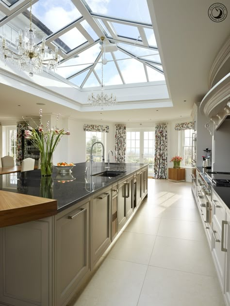 Kitchen Extension Open Plan, Kitchen Orangery, One Wall Kitchen, Open Plan Kitchen Dining Living, Open Plan Kitchen Dining, Open Plan Kitchen Living Room, Roof Lantern, Kitchens Luxury, Timeless Kitchen