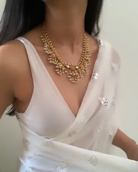 Types Of Necklaces, Saree Jackets, Saree Blouse Styles, Sarees For Girls, Saree Wearing Styles, Saree Jewellery, Fashionable Saree Blouse Designs, Traditional Indian Dress, Indian Saree Blouse