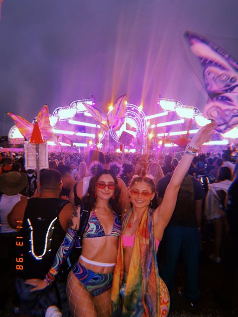 Warehouse Rave Outfit, Rave Lifestyle, Alice In Wonderland Rave Outfit, Festival Outfit Inspo, Rave Fits, Festival Fits, No Tomorrow, Life Board, Rave Outfit