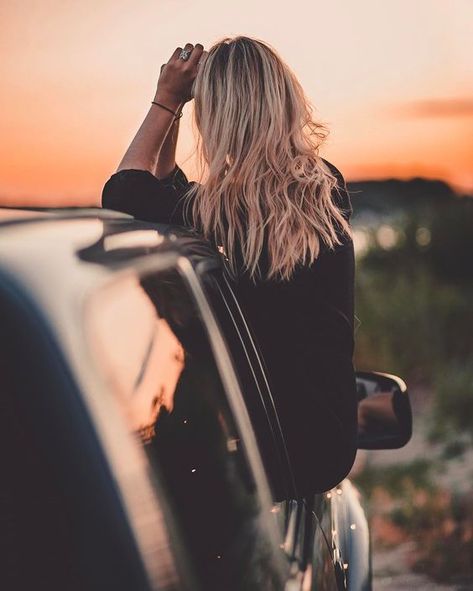 Cars Photography, Caroline Forbes, Portrait Photography Poses, Photography Poses Women, Creative Photos, Car Photography, Insta Photo Ideas, Inspiration Board, Photography Inspo