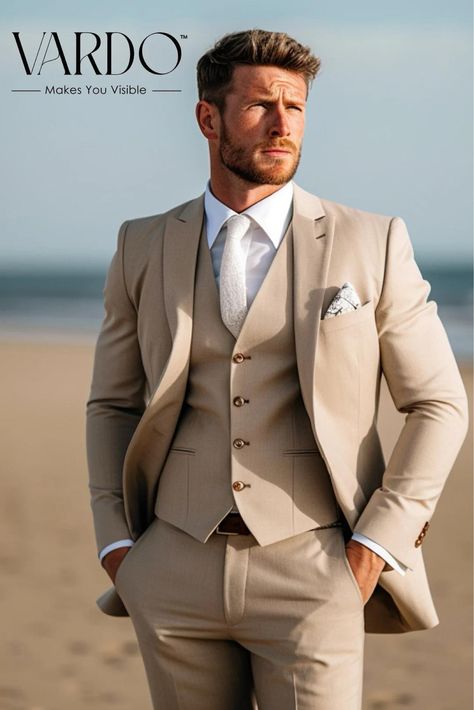 Wedding Suits For Blonde Men, Light Beige Suit Men Wedding, Champagne Wedding Suits For Men, Men’s Beige Wedding Suit, Best 3 Piece Suits For Men, Tan 3 Piece Suit Men, Taupe Tuxedo Wedding, Beige Suit Men Wedding, Champagne Tuxedo Wedding