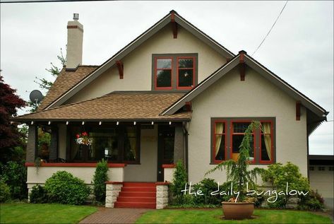 Craftsman Bungalow Exterior, Bungalow Exterior, Craftsman Exterior, Bungalow Homes, Kerala House Design, House Arch Design, House Construction Plan, Craftsman Style Homes, Modern Farmhouse Exterior