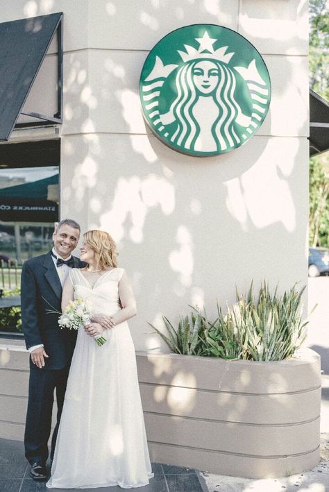 Theme Wedding - Starbucks Lover First Starbucks Wedding in Puerto Rico Starbucks Wedding, Wedding In Puerto Rico, Wedding Aesthetics, Starbucks Lovers, Theme Wedding, Themed Wedding, Pre Wedding, Puerto Rico, Wedding Dress