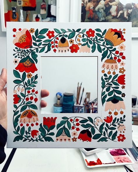 Cricut Interior Design, Folklore Flowers, Floral Folk Art, Mirror Decor Ideas, Lamps Ideas, Folk Flowers, Folk Illustration, Folk Painting, Arte Folk