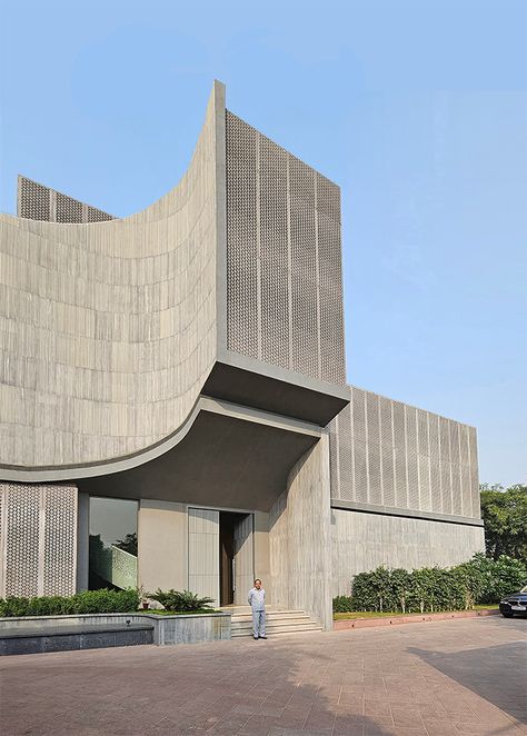 Zen Spaces, a composition of cuboid volumes punctuated with an open courtyard Landscape Screening, Sanjay Puri Architects, Sanjay Puri, House Skirting, Fly Ash Bricks, Zen Space, Parametric Architecture, Space Gallery, Architecture Design Drawing