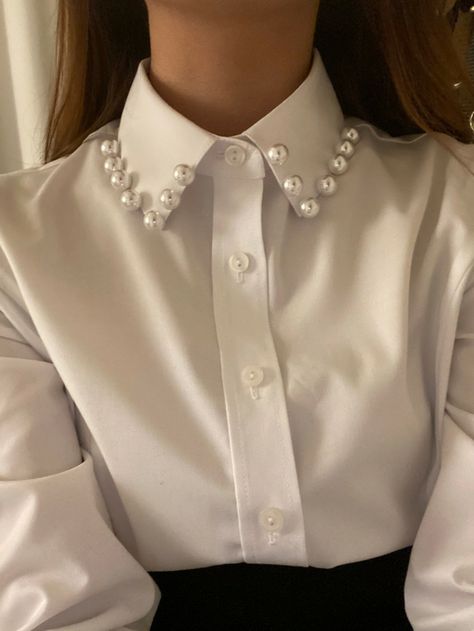 Pearl Shirt Outfit, Shirt With Pearls, Diy Clothes Projects, Pearl Shirt, Embroidery Fashion Detail, Fancy Shirt, Fabric Sewing Patterns, Diy Embroidery Designs, Diy Fashion Clothing