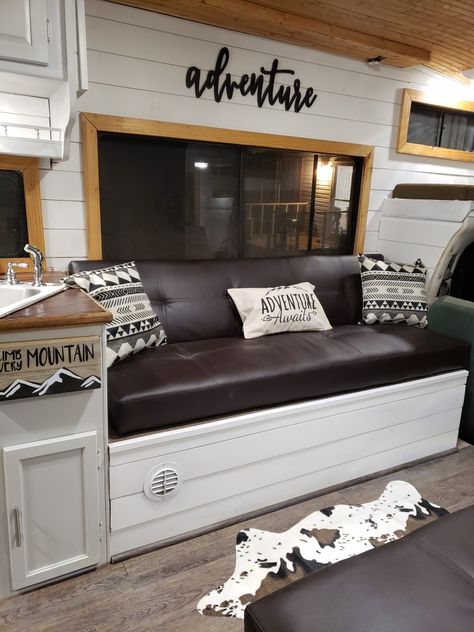 From Boo decor to Moo decor. Love the farm house theme of our RV that I designed. Camper Outdoor Decor, Western Rv Decorating Ideas, Happy Camper Decor, Camper Theme Decor, Rv Theme Ideas, Aztec Rv Decor, Camper Themes, Camper Interior Ideas Rv Decorating, Travel Trailer Theme Decor