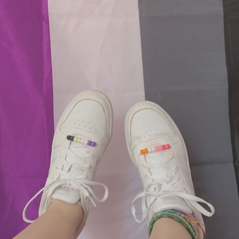 Diy Lesbian Flag, Lesbian Flag Clothes, Ace Lesbian Flag, Lesbian Crafts, Lesbian Shoes, Lesbian Flag Colors, Photography Zine, Lesbian Flag, Lgbt Art