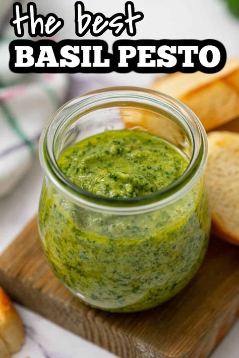 Basil Walnut Pesto, Beginners Recipes, Homemade Basil Pesto, Pesto Sauce Recipe, Creamy Pesto Sauce, Basil Pesto Sauce, Basil Pesto Recipes, Recipes Pizza, Pesto Dressing