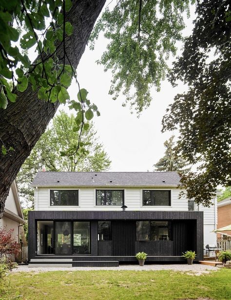 A Traditional 1950s House Has Been Updated for a Modern Lifestyle 1950 House Exterior, 1950s House Renovation, 1950 House, Contemporary Extension, 50s House, Farmhouse Architecture, 1950s House, Home Exterior Makeover, American House