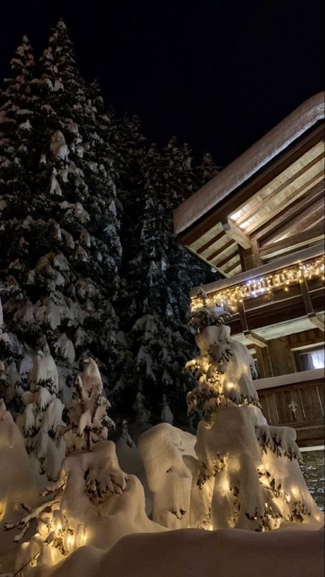 Winter Cabin Aesthetic, Colorado Aesthetic, Winter Resort, Cabin Aesthetic, Winter Cabin, Ski Season, Winter Scenery, Winter Break, Winter Vacation