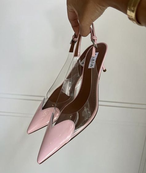 Alaia Heart Shoes, Alaia Heels, Heart Heels, Alaia Shoes, Heels Pink, Heart Shoes, Lasercut Design, Kinds Of Shoes, Pink Heels