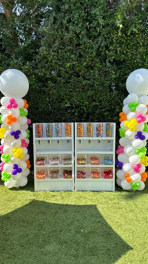 Our candy bin wall is like having your very own pick and mix candy shop at your party! What sweets would you pick out and mix in your bag?… | Instagram Candy Dispenser Wall Party, Diy Candy Wall, Candy Buffet Ideas Birthday, Candy Station Ideas, Candy Shop Birthday Party, Market Backdrop, Snack Wall, Candy Station Wedding, Candy Bar Ideas