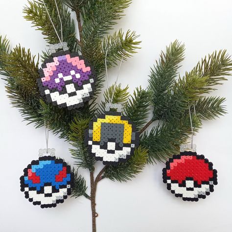 Pokémon Christmas Tree, Pokemon Ornaments Diy, Pokemon Christmas Tree, Pokémon Christmas, Pokemon Ornaments, Hama Beads Pokemon, Fantasy Christmas, Pokemon Christmas, Pokemon Perler