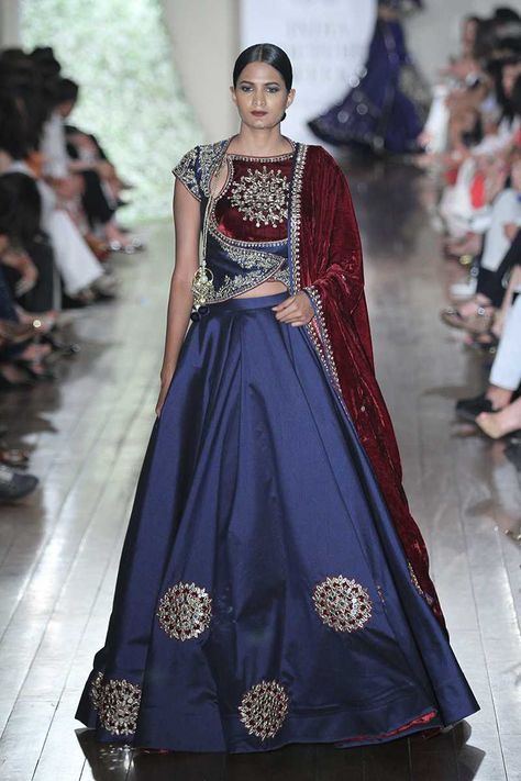 By designer Manav Gangwani. Bridelan - Personal shopper & style consultants for Indian/NRI weddings, website www.bridelan.com #ManavGangwani #IndiaCoutureWeek2016 #weddinglehenga #Bridelan #BridelanIndia Banarsi Blouse Design, Lehenga With Velvet Blouse, Banarsi Blouse, Ethnic Lehenga, Pigeon Hole, Bridal Styling, Velvet Blouse, Lehenga Wedding, Blue Lehenga