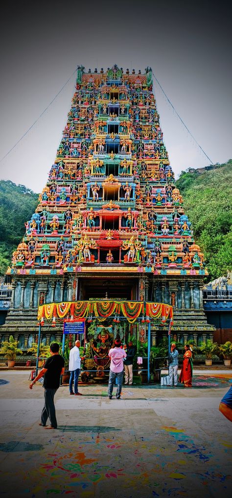 Rameshwaram Temple Photography, Rameshwaram Temple, Temple Gopuram, Durgamma Photos, Surya Actor, Civil Engineering Construction, Indian Temple Architecture, Temple Bells, Temple Photography