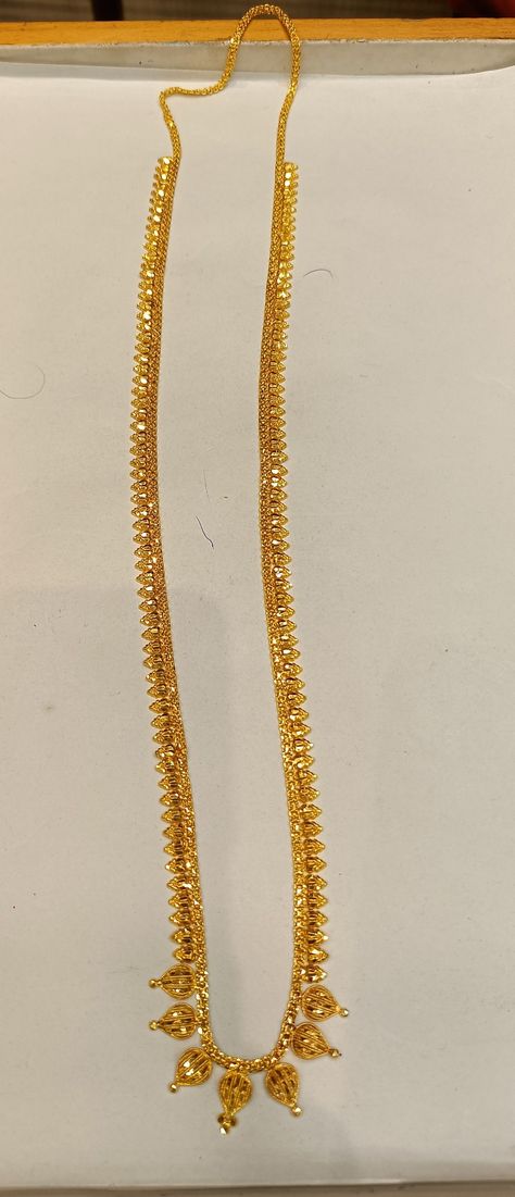 Long Chains Gold Designs Latest, Gold Long Chains Indian Jewellery, Malabar Jewellery, Athangudi Tiles, Simple Diamond Jewelry, Gold Haram Designs, Mughal Jewelry, Ruby Necklace Designs, Mango Mala