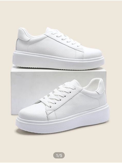 Zapatillas Aesthetic, Canvas Shoes Outfit, Plain White Shoes, Shoes For College, Girls Shoes Teenage, College Shoes, Elegant Sneakers, Casual Shoes Women Sneakers, Shoes Women Sneakers