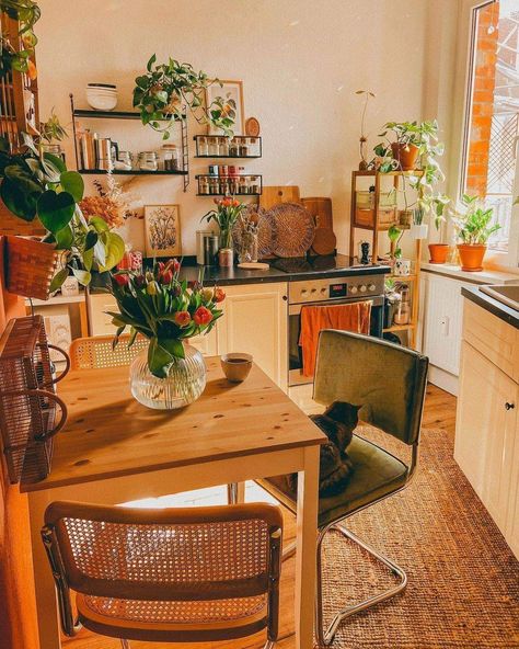 Tiny Studio, Apartment Aesthetic, Studio Ideas, Dream Apartment, Decoration Inspiration, Apartment Inspiration, Dream House Decor, Room Designs, Home Decor Kitchen