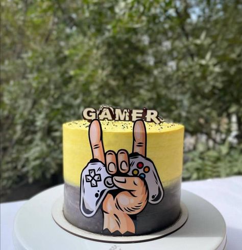 Gaming Cakes For Boys, Gaming Theme Cake, Bolo Gamer, Cake Ideas For Boys, Playstation Cake, Gamer Cake, Game Cake, Cake Designs For Boy, Cake Design For Men