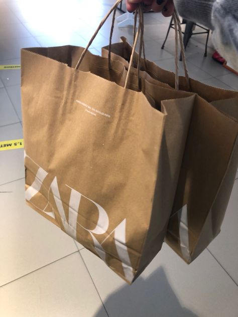 Zara Shopping Bag Snapchat Story, Shopping Snapchat Story, Zara Shopping Bag, Zara Shopping, Life In Canada, Shopping Pictures, Forearm Band Tattoos, Dream Shower, Fake Photos