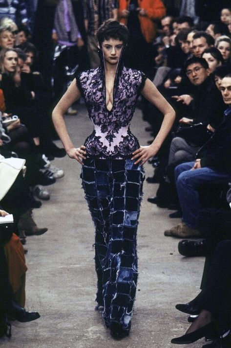 Alexander McQueen - Fall 1996 RTW Mcqueen 90s, Alexander Mcqueen 90s, 90s Runway, Alexander Mcqueens, History Fashion, Alexander Mcqueen, Alexander, Ralph Lauren, Fashion Design