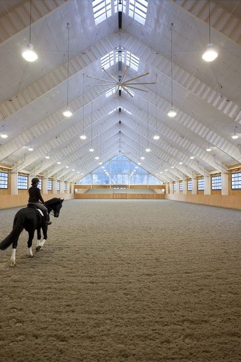 Horse Arena, Horse Barn Designs, Dream Stables, Dream Horse Barns, Horse Facility, Indoor Arena, Riding Arenas, Hair Weaving, Equestrian Facilities