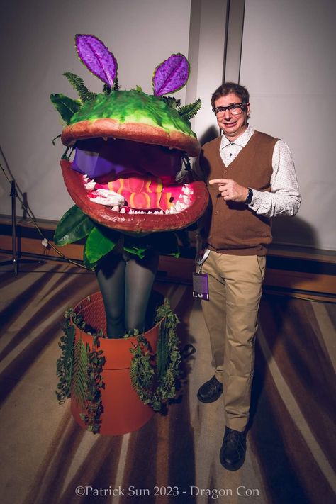 We did an Audrey II & Seymour from Little Shop of Horrors Seymour And Audrey Costume, Little Shop Of Horrors Costume, Fox Cosplay, Audrey Ii, Solo Costume, Little Shop Of Horrors, Drawing Stuff, Red Fox, Costume Ideas