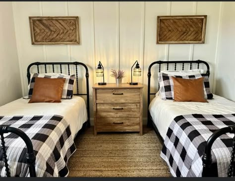 Pendleton Twin Beds, Bedroom With Twin Beds Guest, Double Twin Guest Bedroom, Twin Beds Guest Room Farmhouse, Farmhouse Twin Bedroom Ideas, Boys Country Bedroom, Farmhouse Twin Bedroom, Boy Twin Bedroom Ideas, Hunting Airbnb