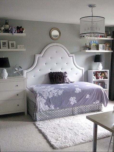 King or queen headboard with twin daybed Sideways Bed, Large Headboard, Beds For Small Spaces, Gray Walls, King Size Headboard, Estantes Flotantes, Mattress Frame, Teen Room, My New Room