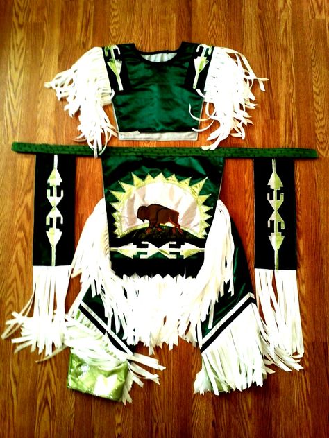 dark green satin grass dance outfit pow wow dancer Boys Grass Dance Regalia Outfit, Grass Dancer Regalia, Grass Dance Regalia, Grass Outfit, Grass Dancer, Grass Dance Outfits, Powwow Outfits, Native Regalia, Native Outfits