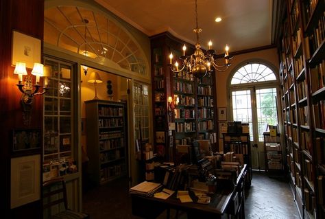 The World's Most Beautiful Bookshops: http://buff.ly/1KxYeNo?utm_content=buffer7400b&utm_medium=social&utm_source=pinterest.com&utm_campaign=buffer  #books #booklovers #bookshops #bookstores #libraries Nola Trip, Literary Festival, Dream Library, Visit New Orleans, Beautiful Library, Book Stores, Old Apartments, William Faulkner, New Orleans Homes