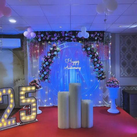 26/04/ Anniversary decor 😍 25 theme 💙 Anniversary flower 🌺🌹 Venue = makronia DM = @rahul_t.p.p #thepartyplanner #anniversarydecor #anniversary #25anniversary #anniversary25th #sagarmp15 #sagarmp #sagarmp15😎 #mp #mp15 25th Anniversary Decorations, Mom Dad Anniversary, Anniversary Decoration, Anniversary Decor, Anniversary Flowers, Anniversary Decorations, Krishna Art, Host A Party, Anniversary Celebration