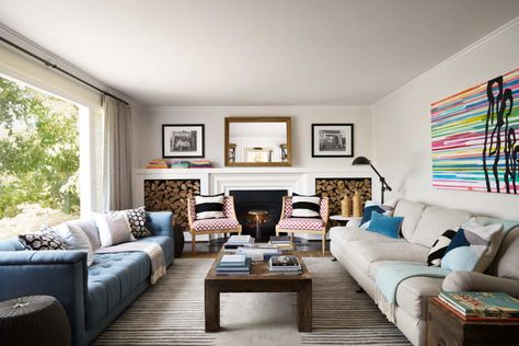 Battle of the Sofa Arrangements: Can You Guess Which Saves Space? Family Friendly Living Room, Two Couches, Furnitur Ruang Keluarga, Living Room Furniture Layout, Living Room Arrangements, Perfect Living Room, Small Room Design, Furniture Layout, Family Room Design