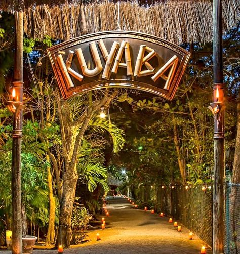 Rustic Outdoor Restaurant Design, Bamboo Cafe Design Ideas Outdoor, Bamboo Restaurant Ideas, Safari Restaurant, Tropical Restaurant, Entrance Restaurant, Bamboo Restaurant, Garden Bar Ideas, Resto Bar