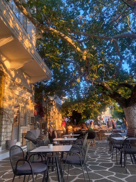 #greece #summer #naxos #naxosgreece #resteraunt #eurosummer Naxos Greece, Greek Island Hopping, Naxos Island, Greece Trip, Sun Aesthetic, Greece Summer, Greece Holiday, Paris Tours, Italy Tours