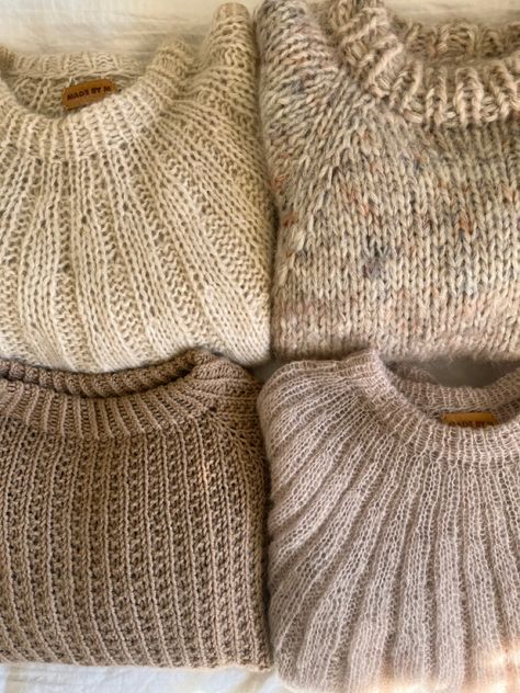 Sweaters Aesthetic, Handknit Sweaters, Diy Textiles, Boho Sweater, Winter Boho, Knit Men, Warm Weather Outfits, Learn How To Knit, Hand Knitted Sweaters