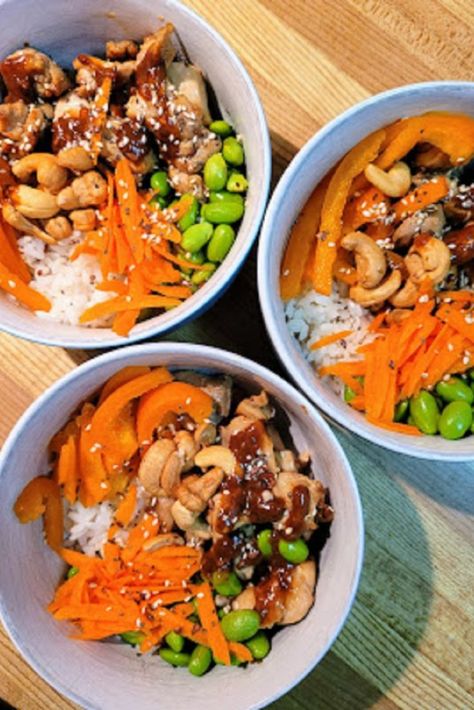 Rice topped with cooked caramelized bite sized chicken and added edamame, bell pepper, carrot and cashews Ponzu Chicken, Ponzu Recipe, Chicken Rice Bowls, Leftover Rice, Chicken Bowl, Chicken Rice, Egg Rolls, Rice Bowls, Come Together