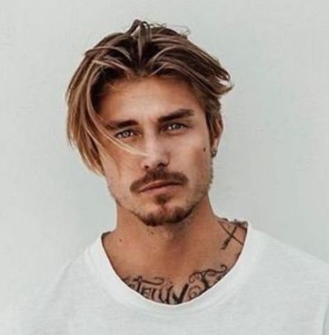 Jem Hairstyle, Men With Blonde Highlights, Mens Brown Hair With Blonde Highlights, Men’s Highlighted Hair, Men’s Balayage, Men’s Highlights Brown Hair, Men’s Hair Highlights, Masculine Hairstyles For Long Hair, Men’s Hair Highlights Brown